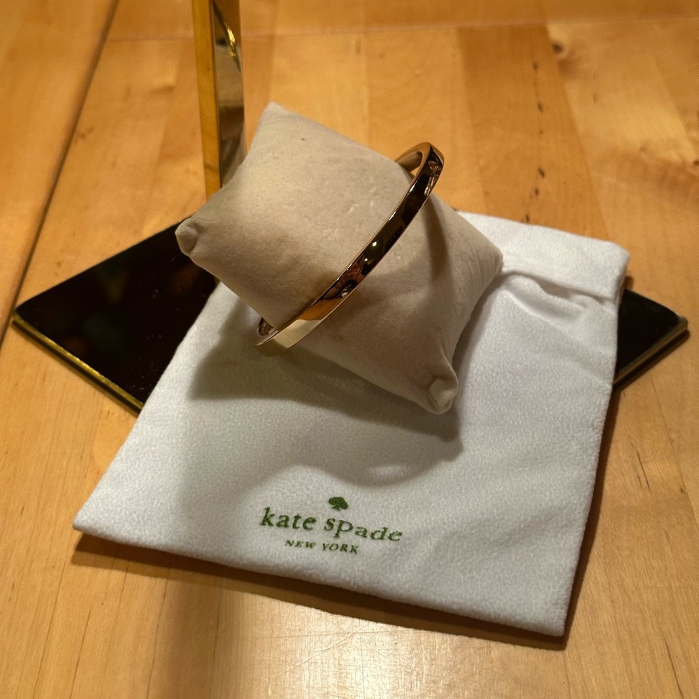 NWOT Gold Kate Spade Bangle
Bracelet + Dustbag - Picture 5 of 7